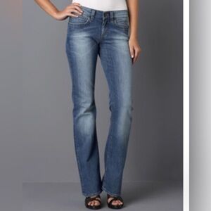 Mavi Zoe women’s Bootcut Jeans Medium Blue Denim Low Rise Size 27